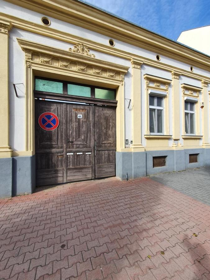 Belvarosi Exkluziv Loft Debrecen Exterior photo